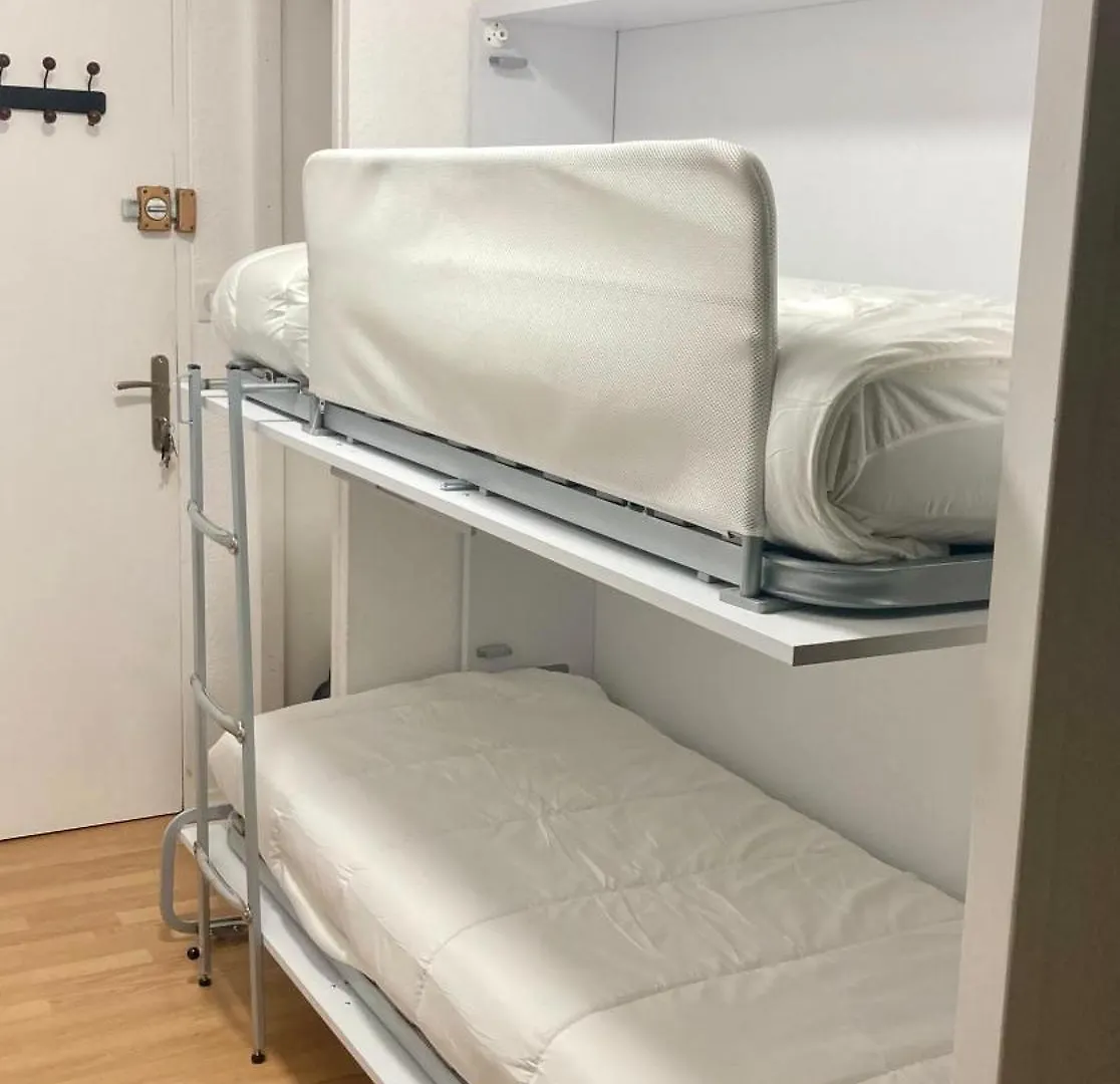 Studio A Guzet Neige Aux Pieds Des Pistes Et De Ecole De Ski Ustou Apartment